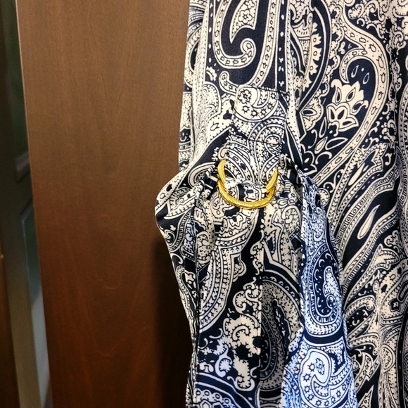 Michael Kors Blouse. - Picture 7 of 16